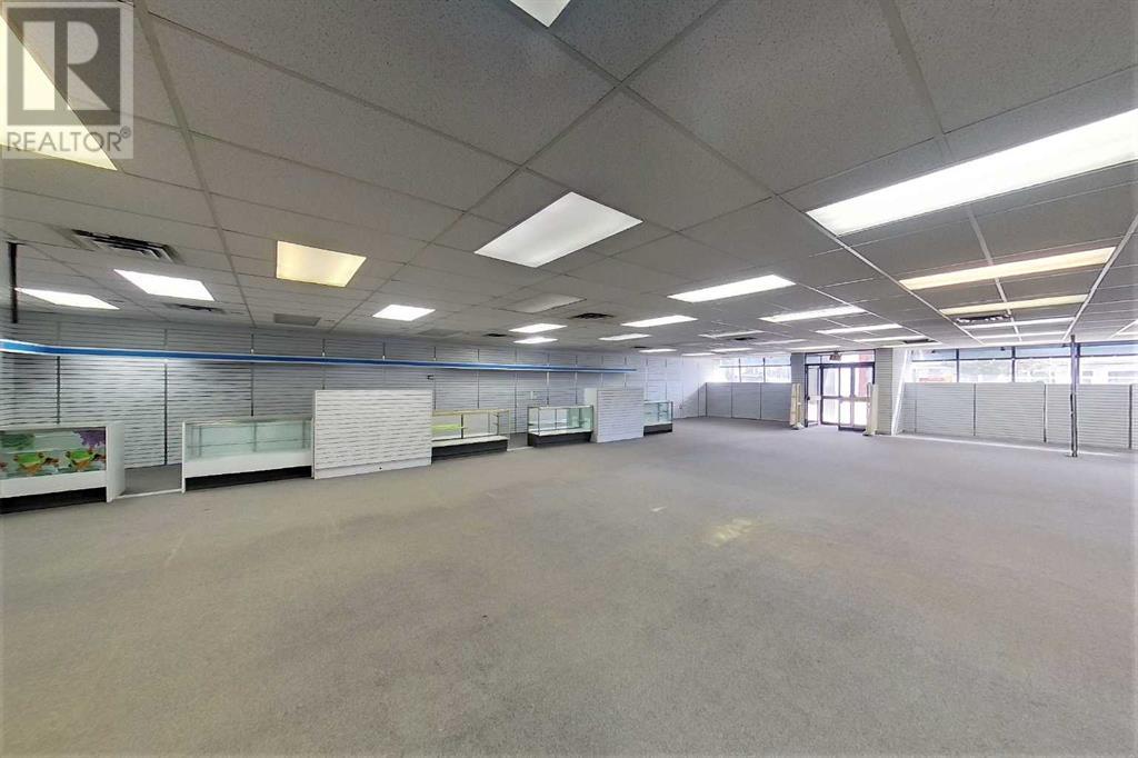 320 50 Street Property Photo 5