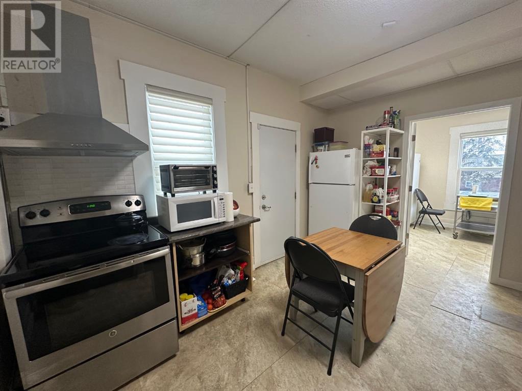 2718 17 Street Sw Property Photo 10