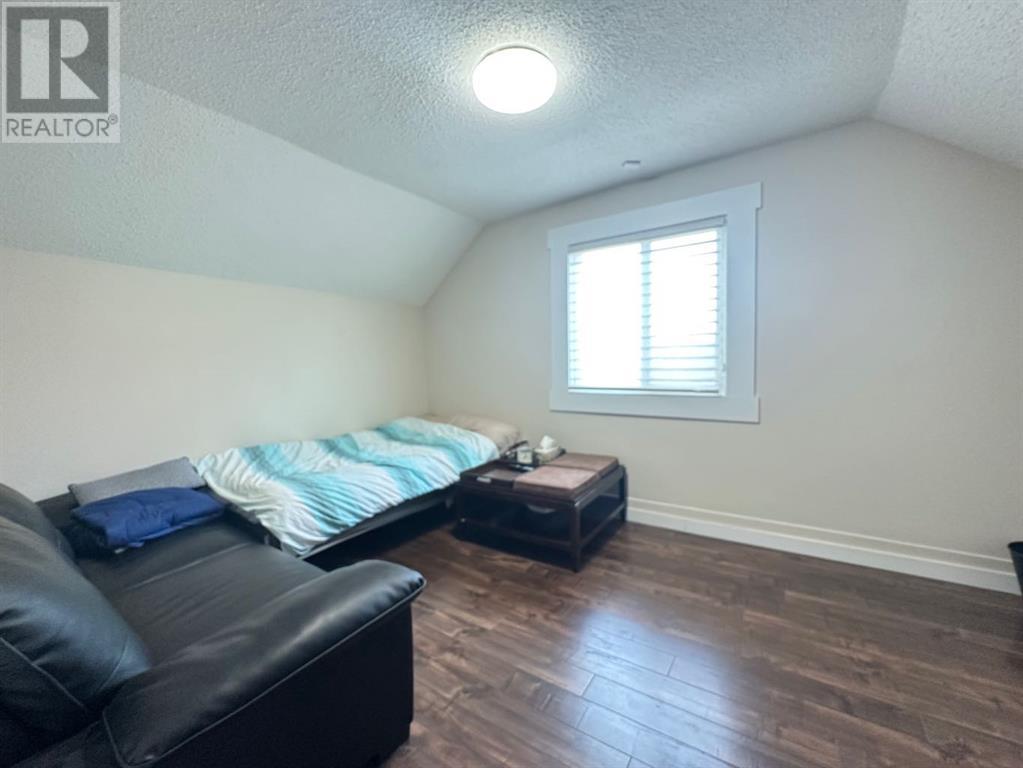 2718 17 Street Sw Property Photo 11