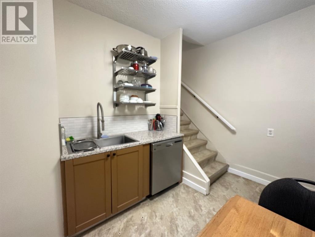 2718 17 Street Sw Property Photo 13