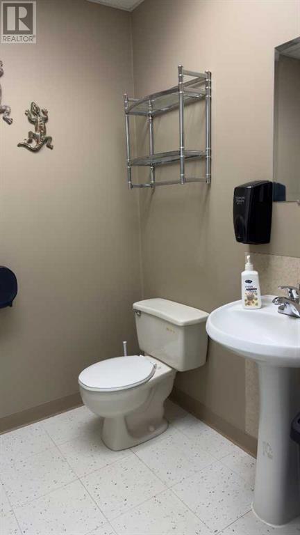 4905 50 Avenue Property Photo 12