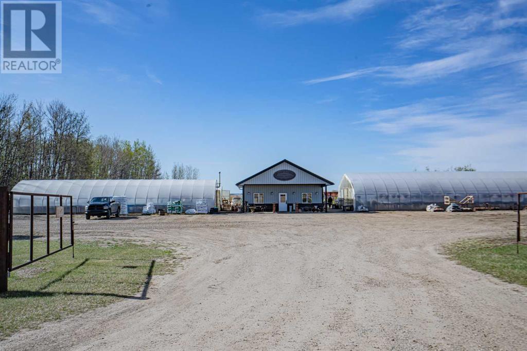 233055 922 Twp Road Property Photo 10