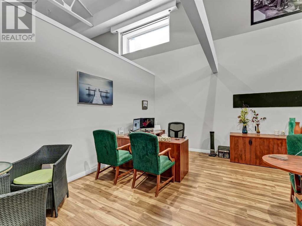 645 3 Street Se Property Photo 12