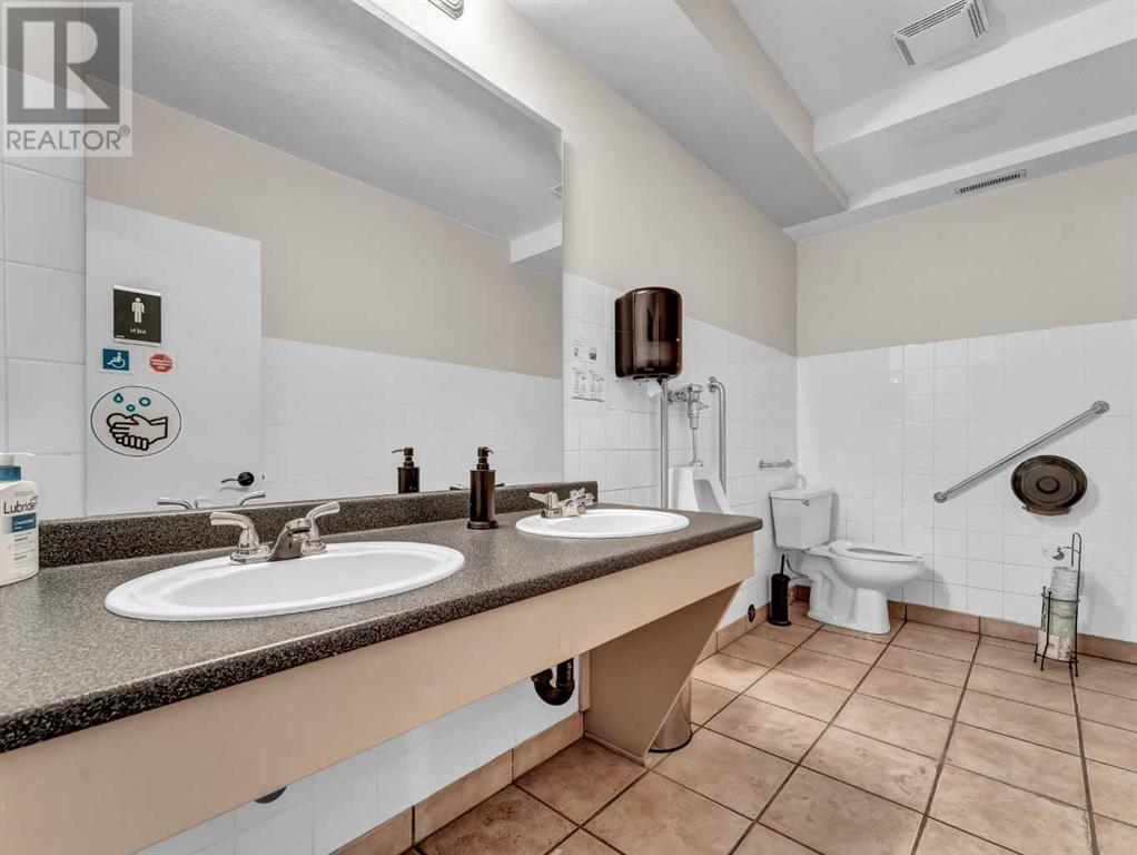 645 3 Street Se Property Photo 26