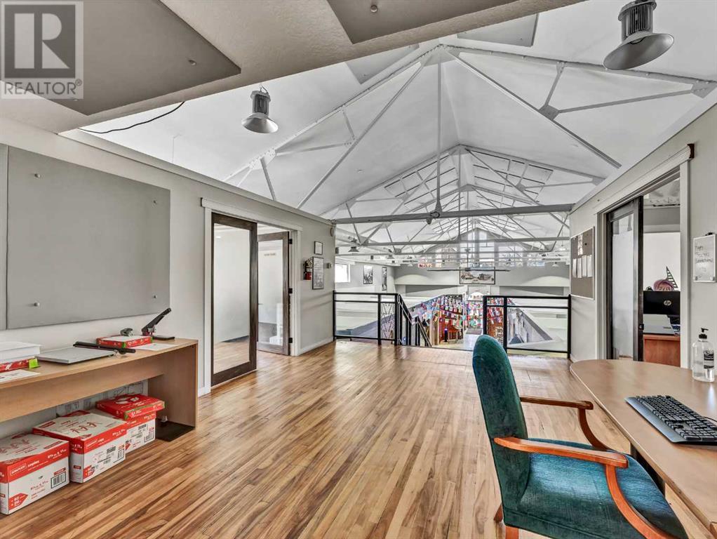 645 3 Street Se Property Photo 33