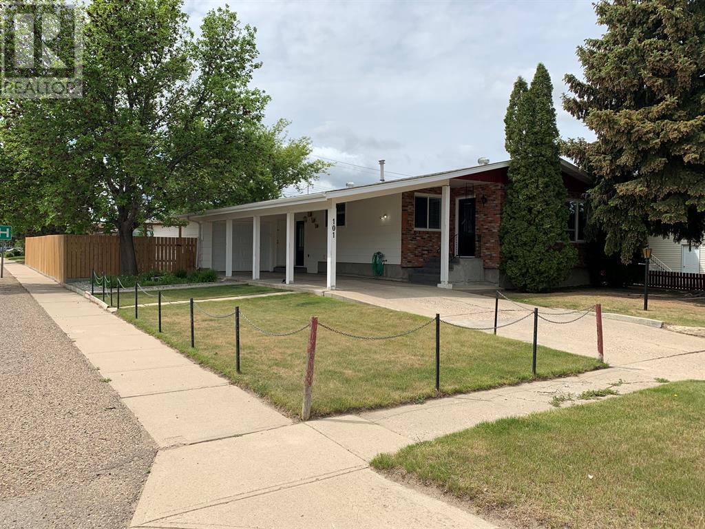 101 8 Avenue W Property Photo
