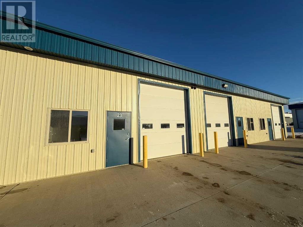 #9, 3614 67 Street Property Photo 1