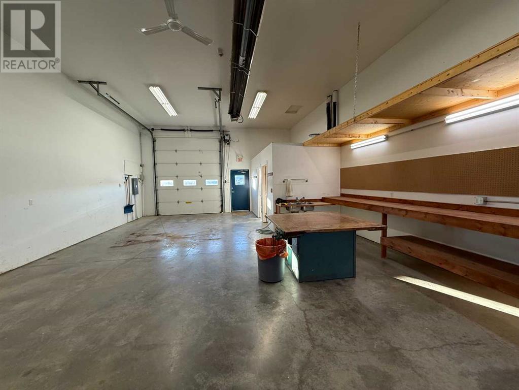 #9, 3614 67 Street Property Photo 10