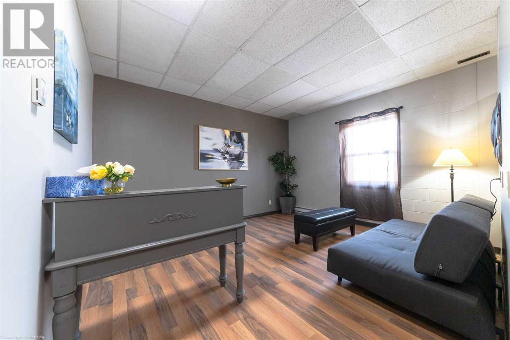 5303 50 Avenue Property Photo 13