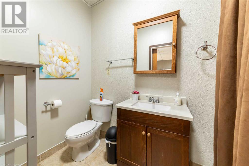 5303 50 Avenue Property Photo 25