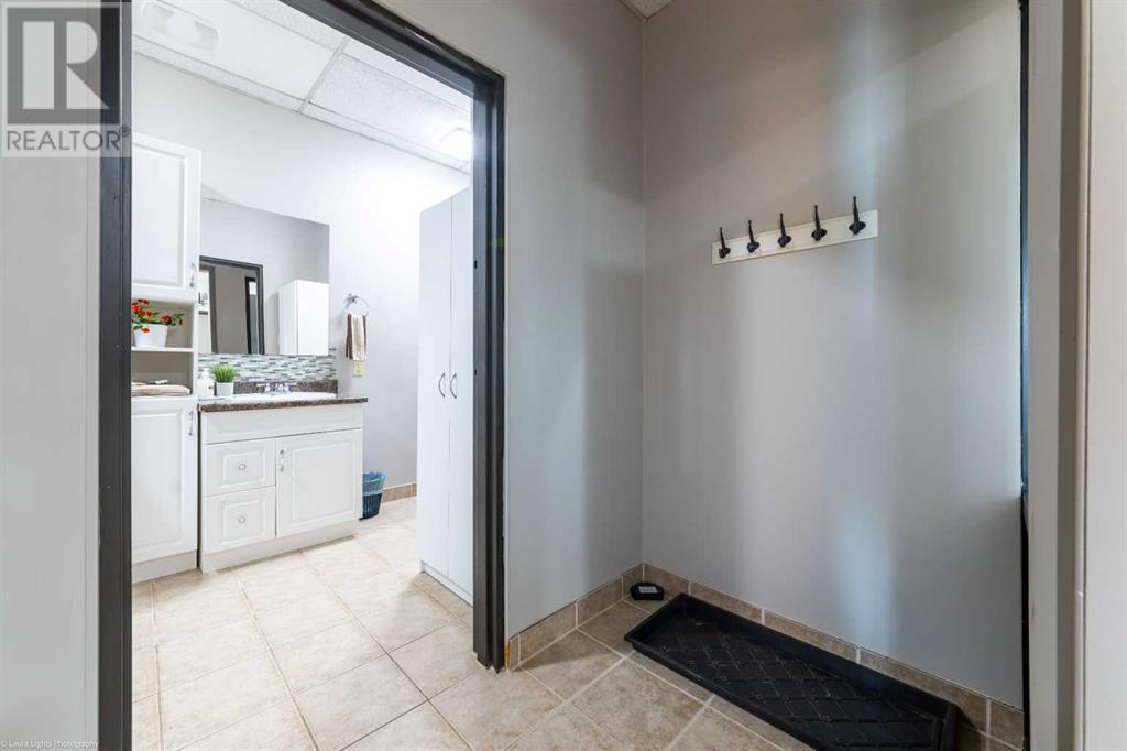 5303 50 Avenue Property Photo 35