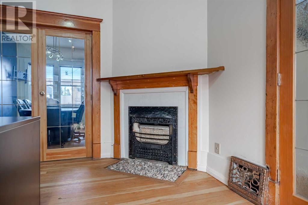 1732 11 Avenue Sw Property Photo 9