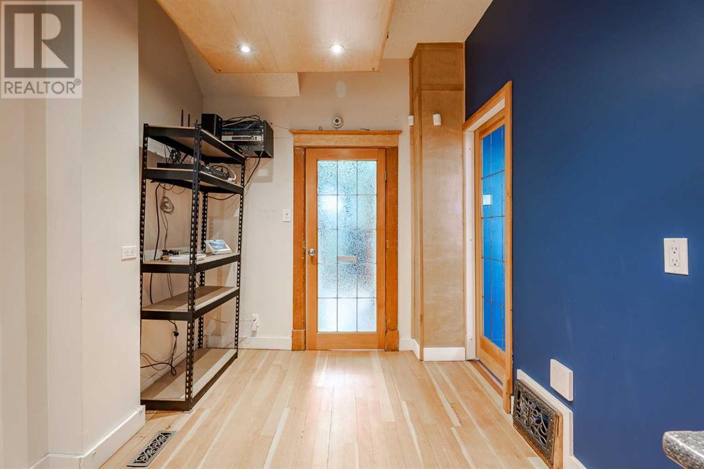 1732 11 Avenue Sw Property Photo 17
