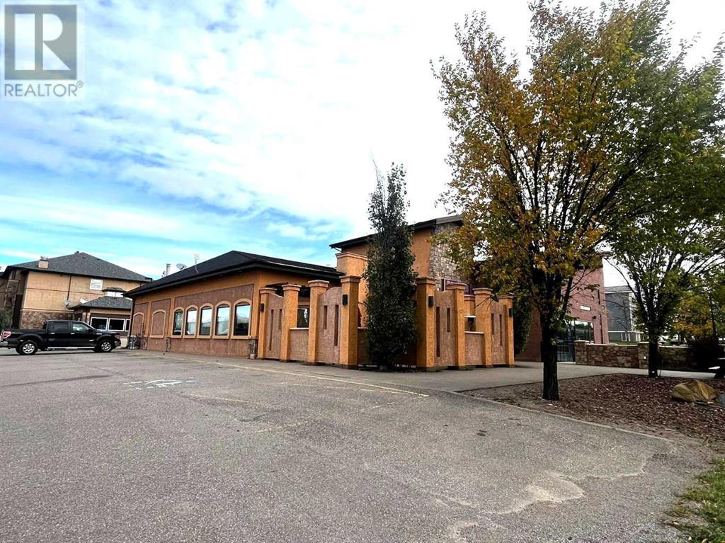 750 2 Street N Property Photo 1