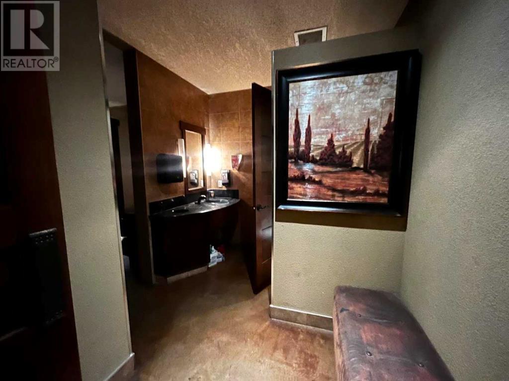 750 2 Street N Property Photo 21