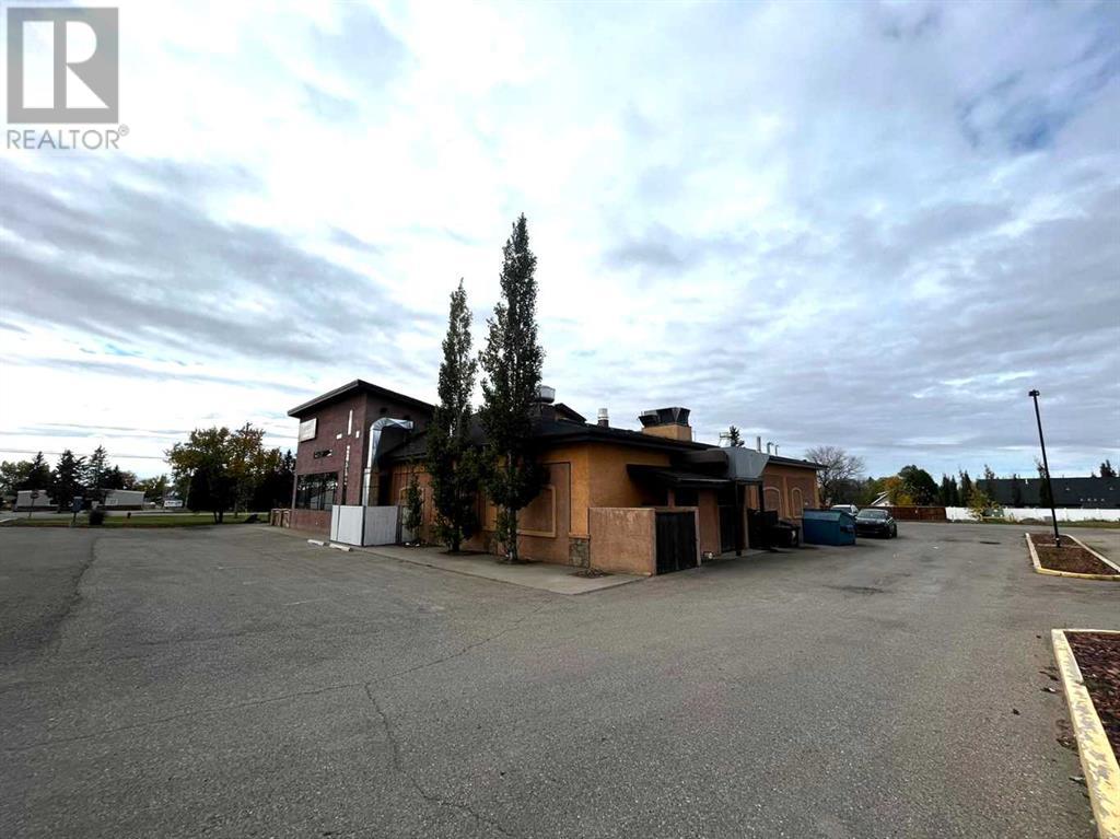 750 2 Street N Property Photo 28