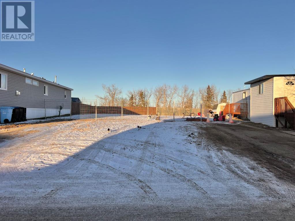 208 Grey Crescent Property Photo 1