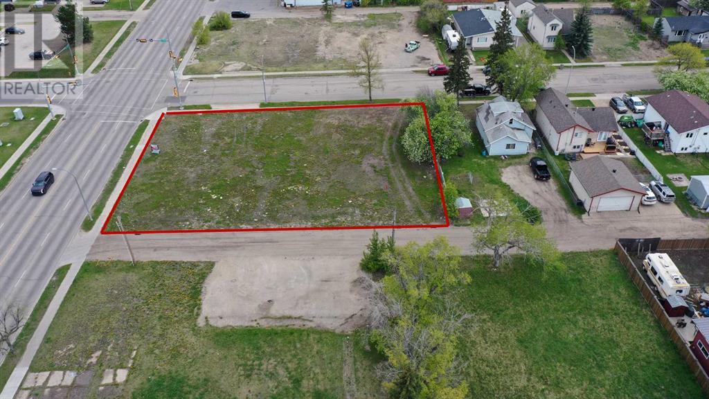 10002 94 Avenue Property Photo 2
