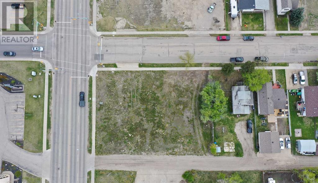 10002 94 Avenue Property Photo 3