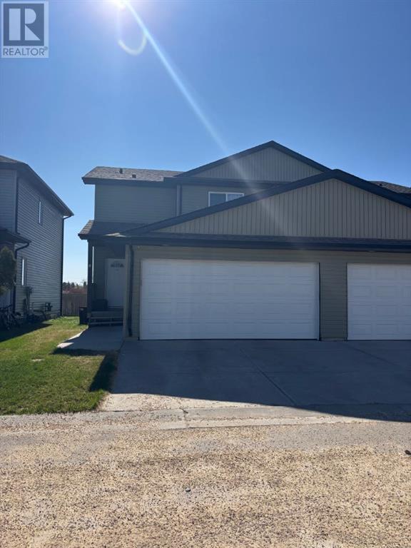 8, 6802 50 Avenue Property Photo 1