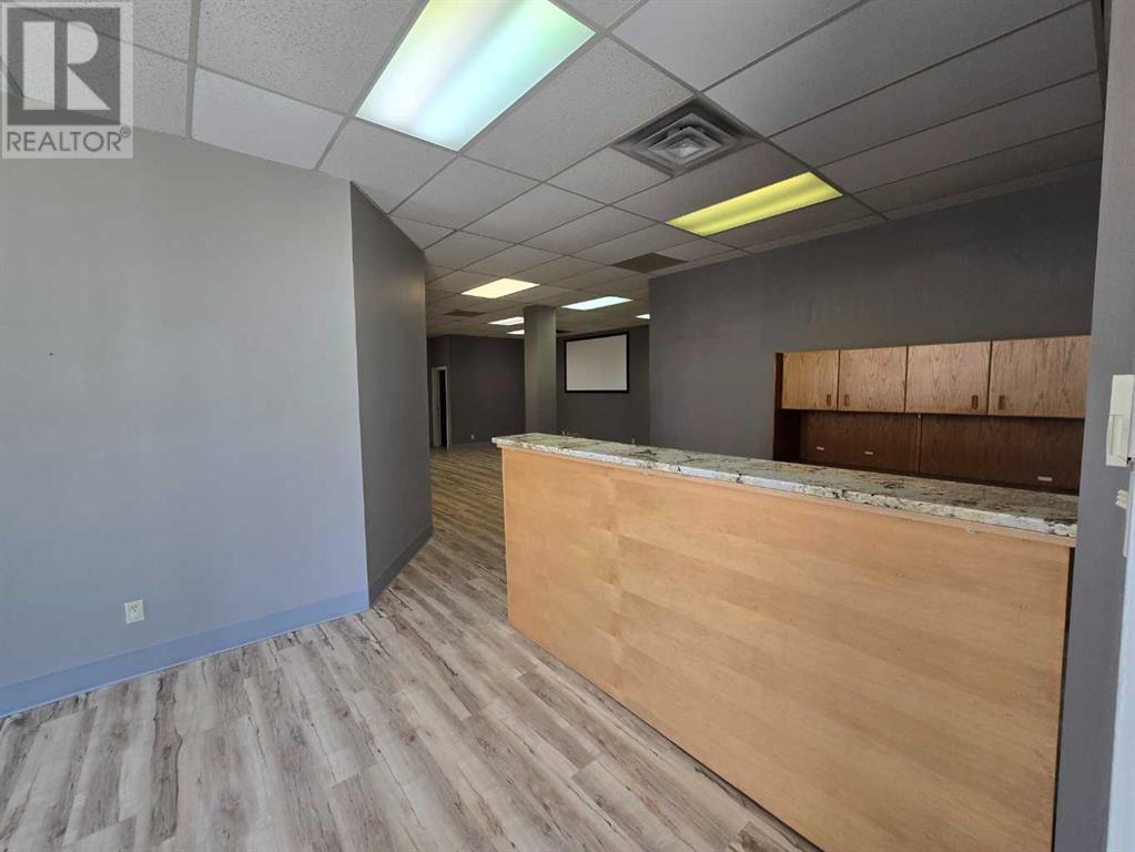 C8, 5580 45 Street Property Photo 3