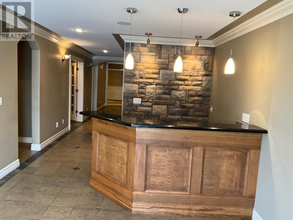 2, 7429 49 Avenue Property Photo 2