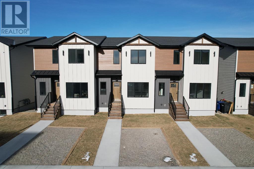 353 9 Street Property Photo