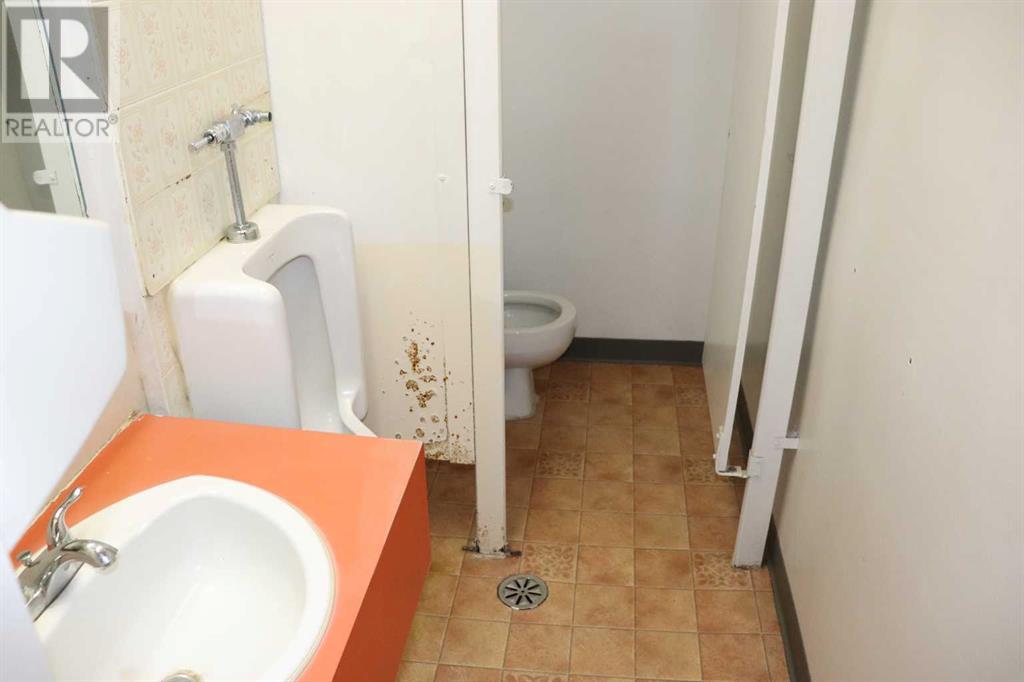 118 50 Street Property Photo 13