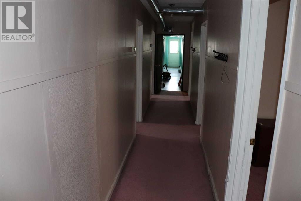 118 50 Street Property Photo 45
