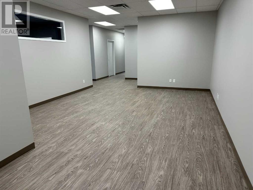205 C, 10055 120 Avenue Property Photo 5