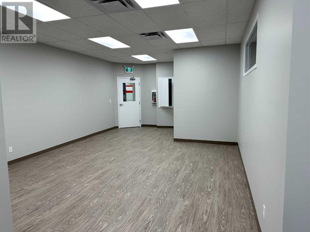 205 C, 10055 120 Avenue Property Photo 6