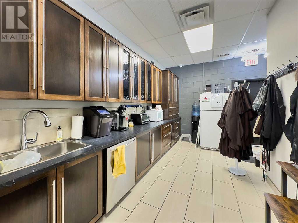 6, 1299 Trans Canada Way Se Property Photo 10