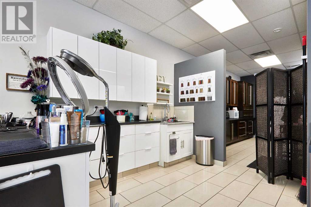 6, 1299 Trans Canada Way Se Property Photo 14
