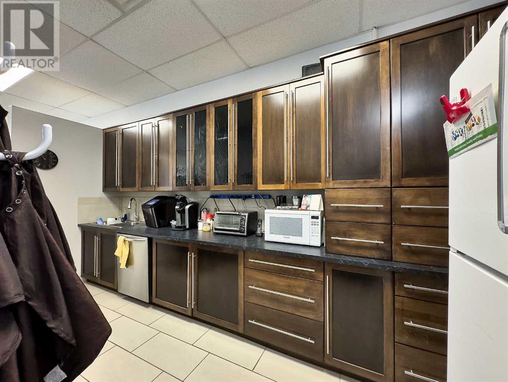6, 1299 Trans Canada Way Se Property Photo 17