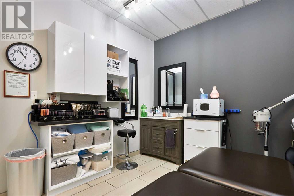 6, 1299 Trans Canada Way Se Property Photo 18