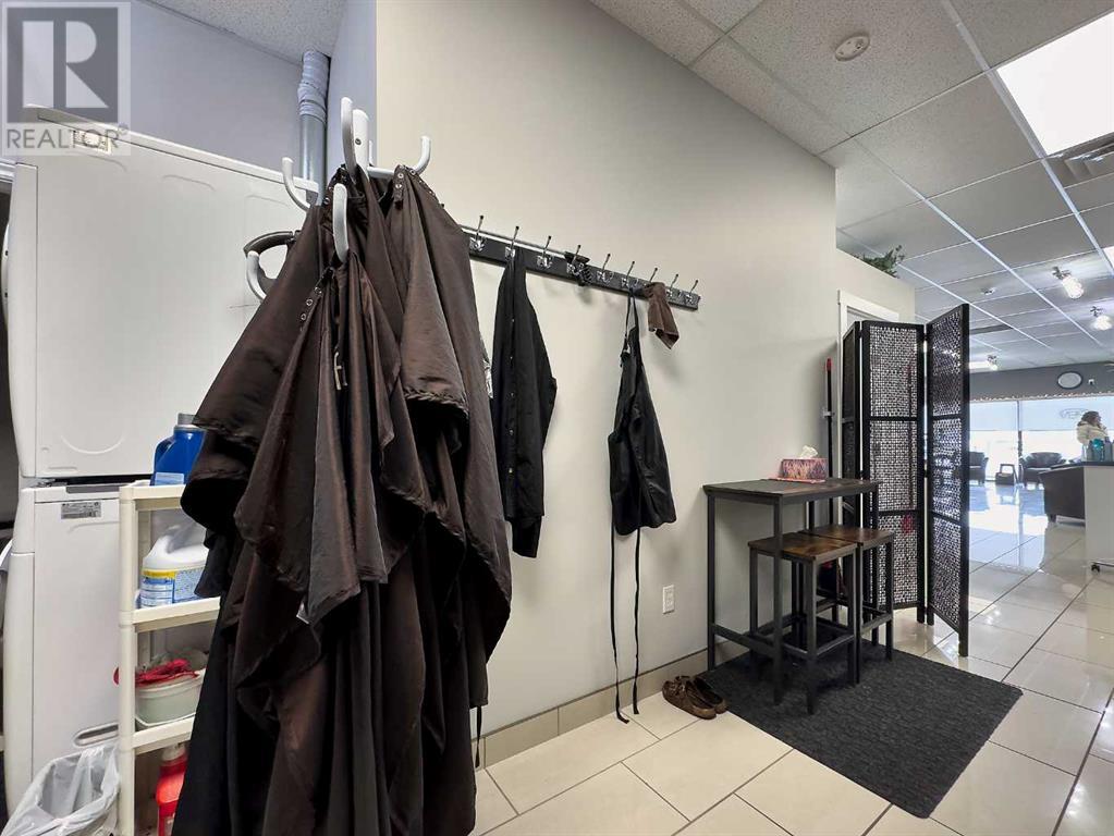 6, 1299 Trans Canada Way Se Property Photo 19