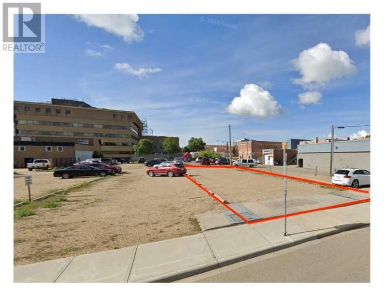 4927 53 Street Property Photo 1
