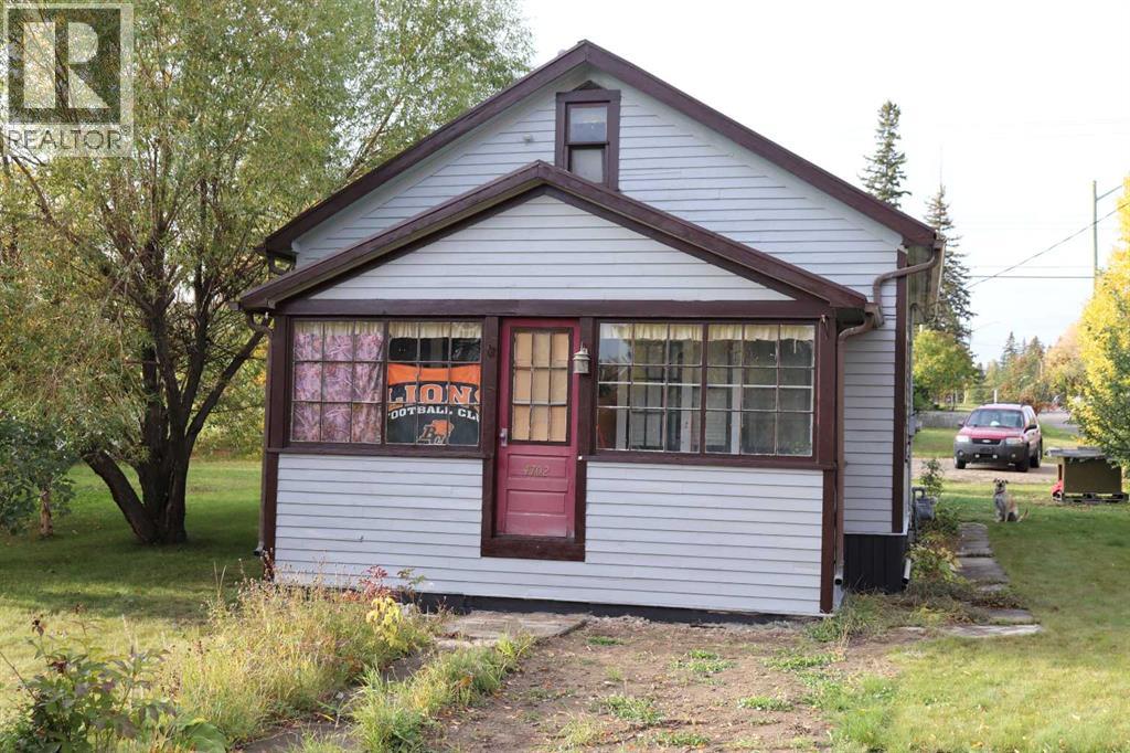 4702 4 Avenue Property Photo 1