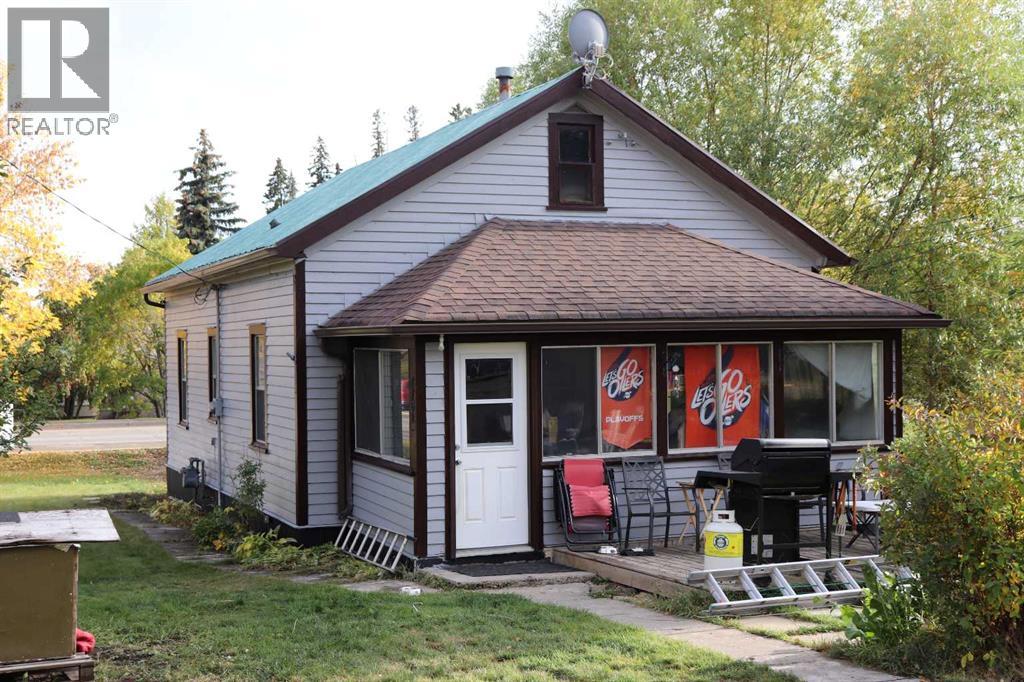 4702 4 Avenue Property Photo 5