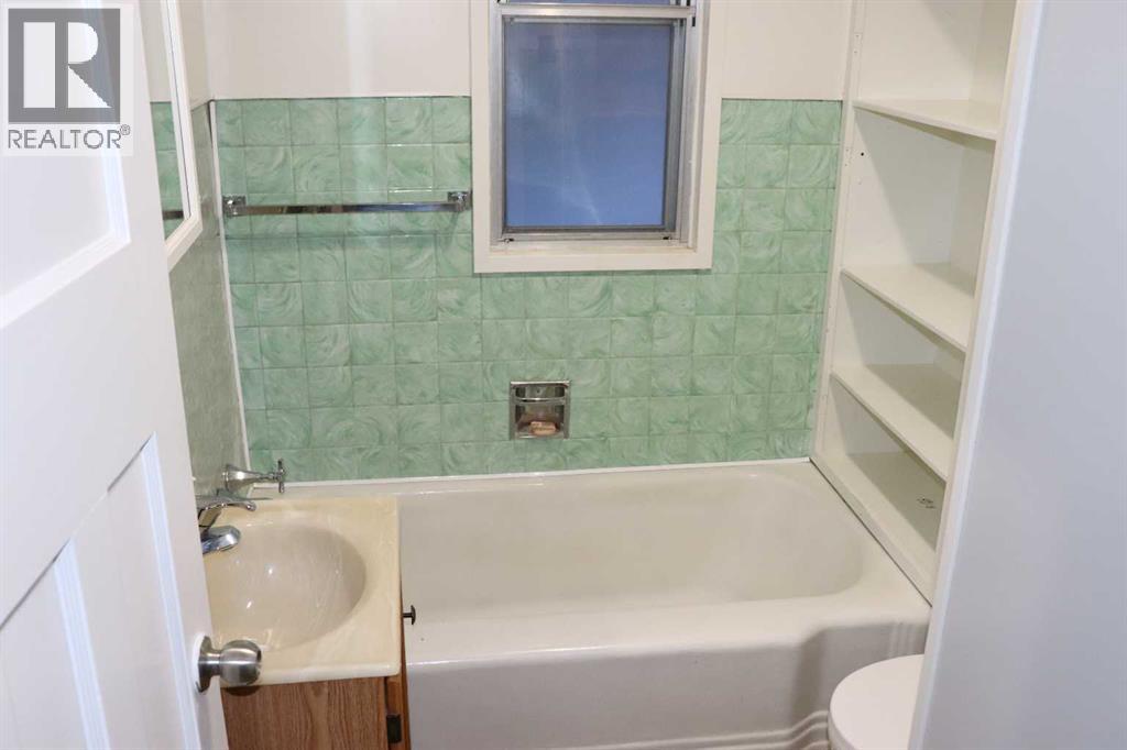 4702 4 Avenue Property Photo 22