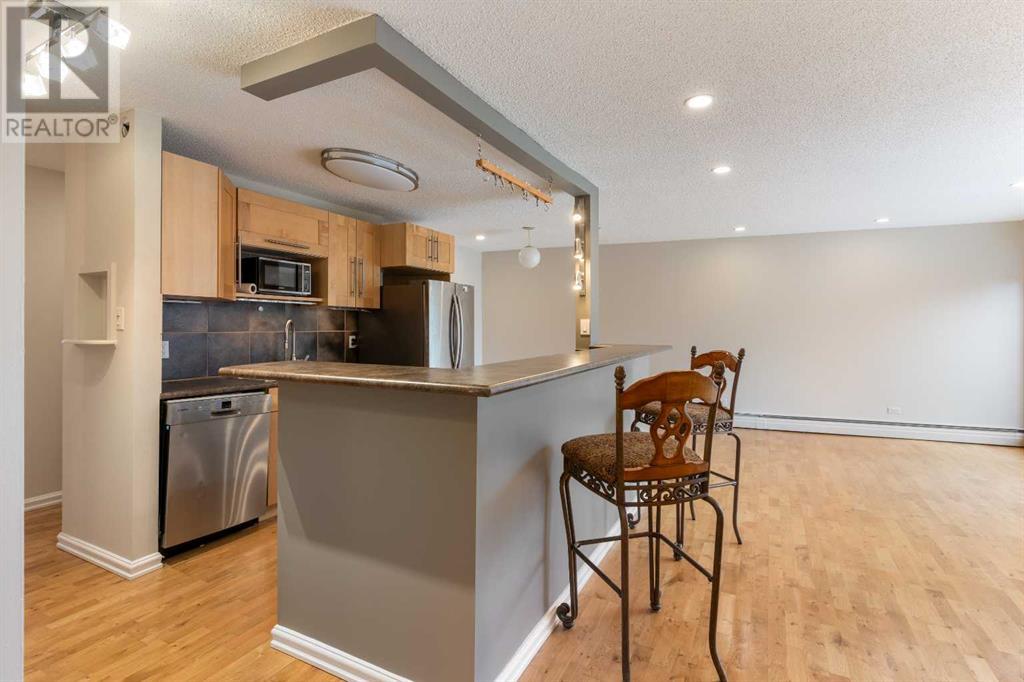 301, 332 Cedar Crescent Sw Property Photo 12