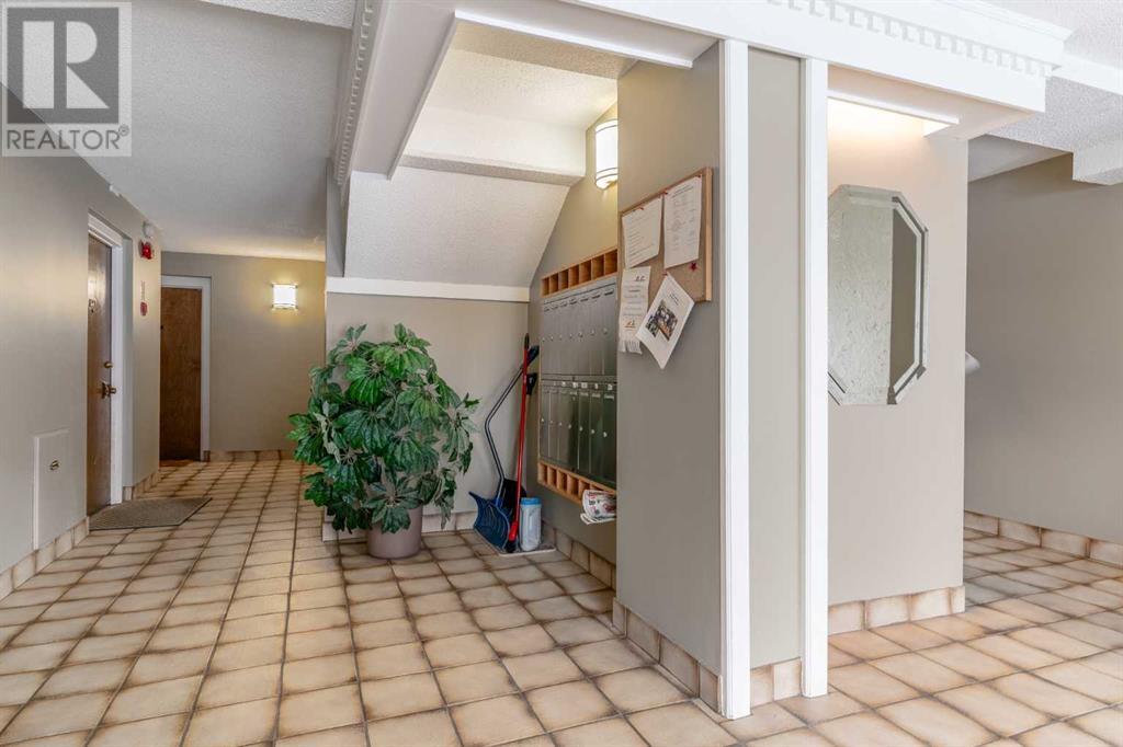 301, 332 Cedar Crescent Sw Property Photo 35