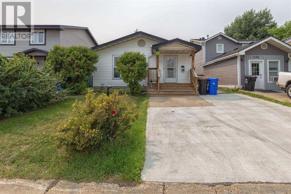 194 Windsor Drive Property Photo 1