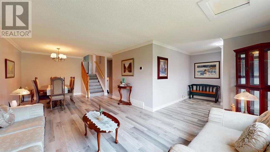 194 Windsor Drive Property Photo 4