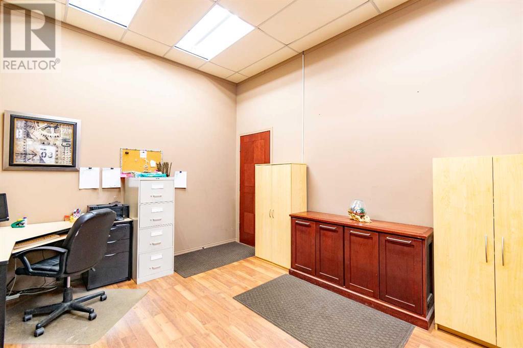 4901 50 Street Property Photo 23