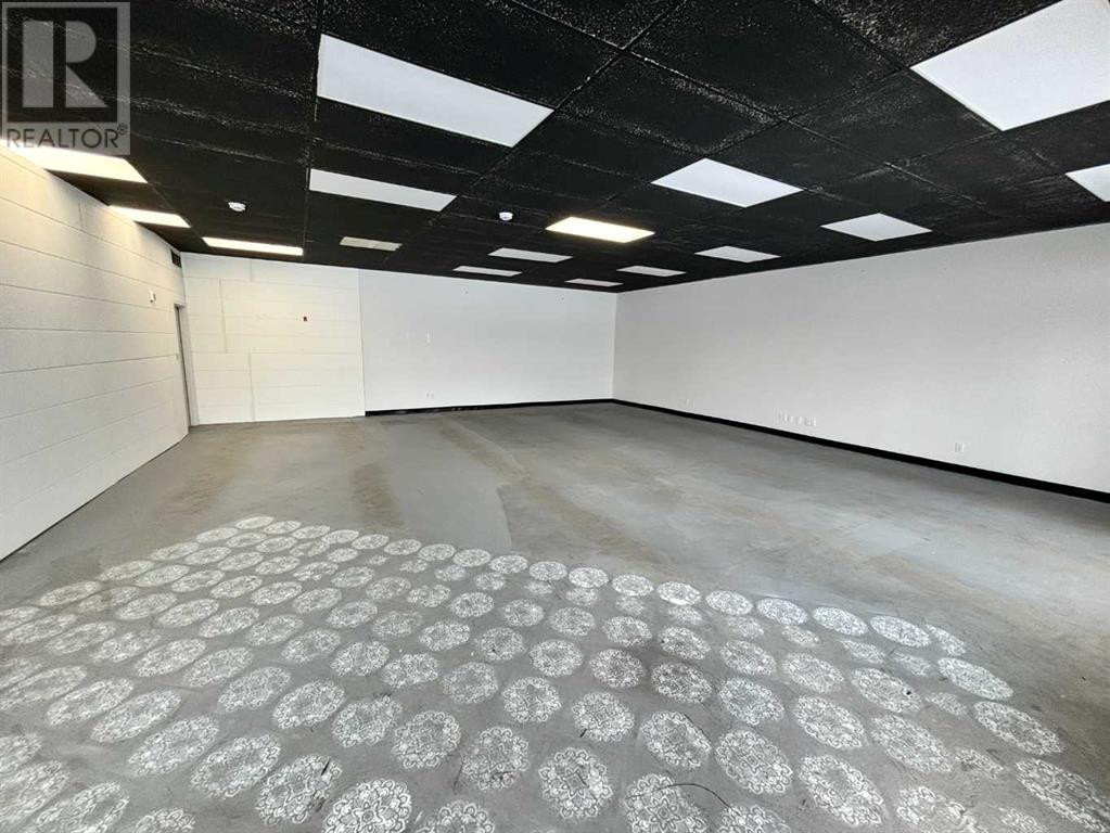 106, 10822 100 Street Property Photo 2