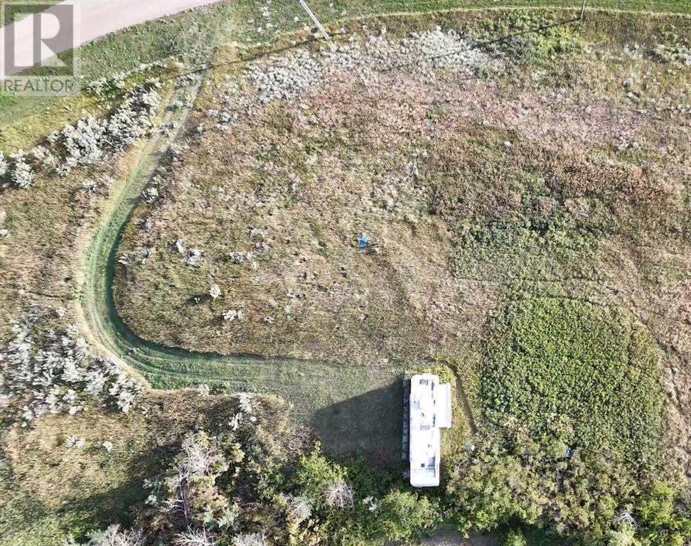 8 Whitetail Close Property Photo 4