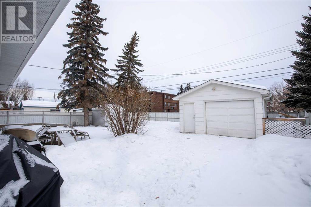 9628 91b Avenue Property Photo 2