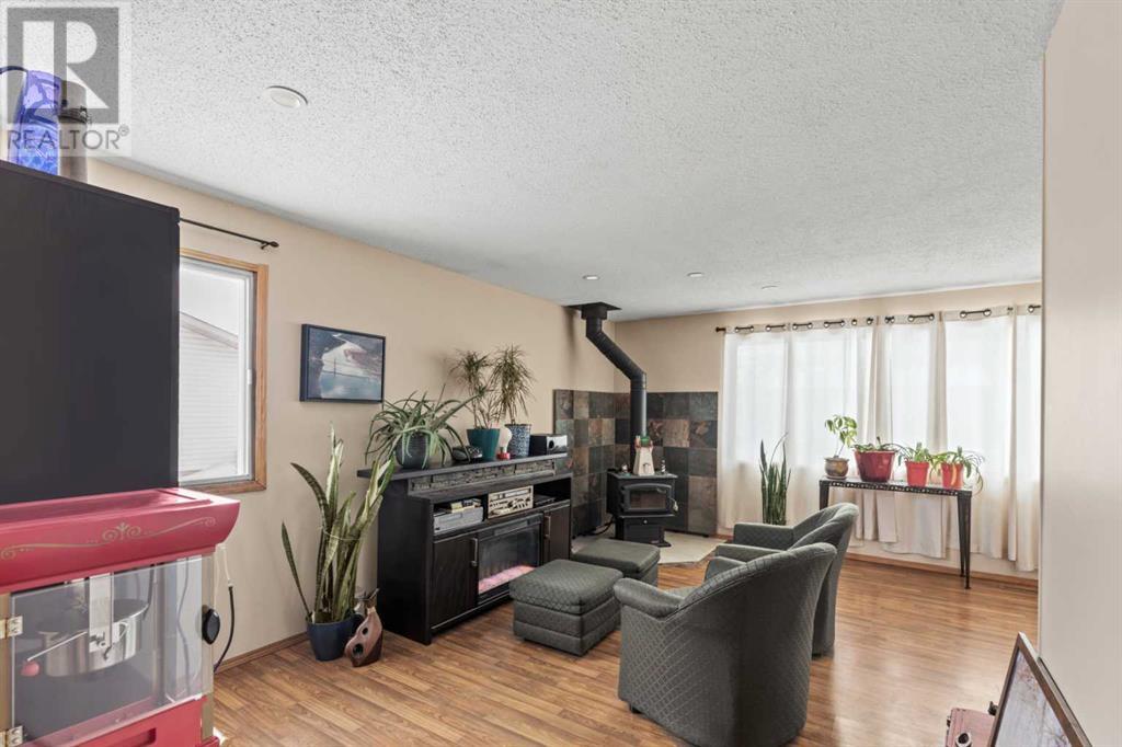 9628 91b Avenue Property Photo 4
