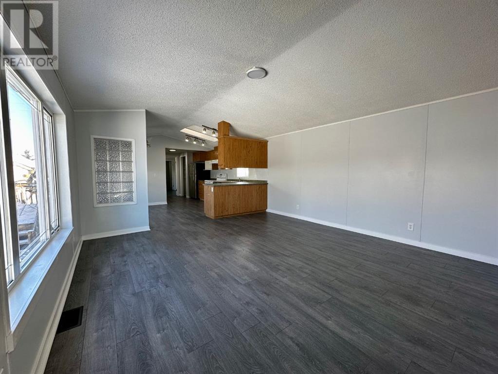 164 Grandview Crescent Property Photo 2